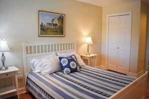 1 bedroom, iron/ironing board, free WiFi - Charming 1-Bedroom Condo Just Steps from a Private Beach (Dennis Port)