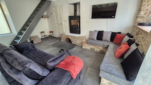 Smart TV, fireplace - LE COTTAGE DE JOUSSEAUME (Mortagne-sur-Sèvre)