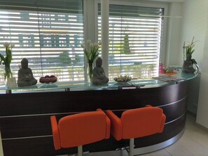 Reception - Enjoyit Rooms (Velden am Worther See)