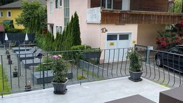 Family Triple Room, Garden View | Desk, laptop workspace