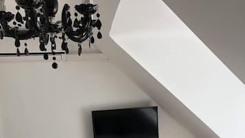 Family Room, Pool View | Desk, laptop workspace