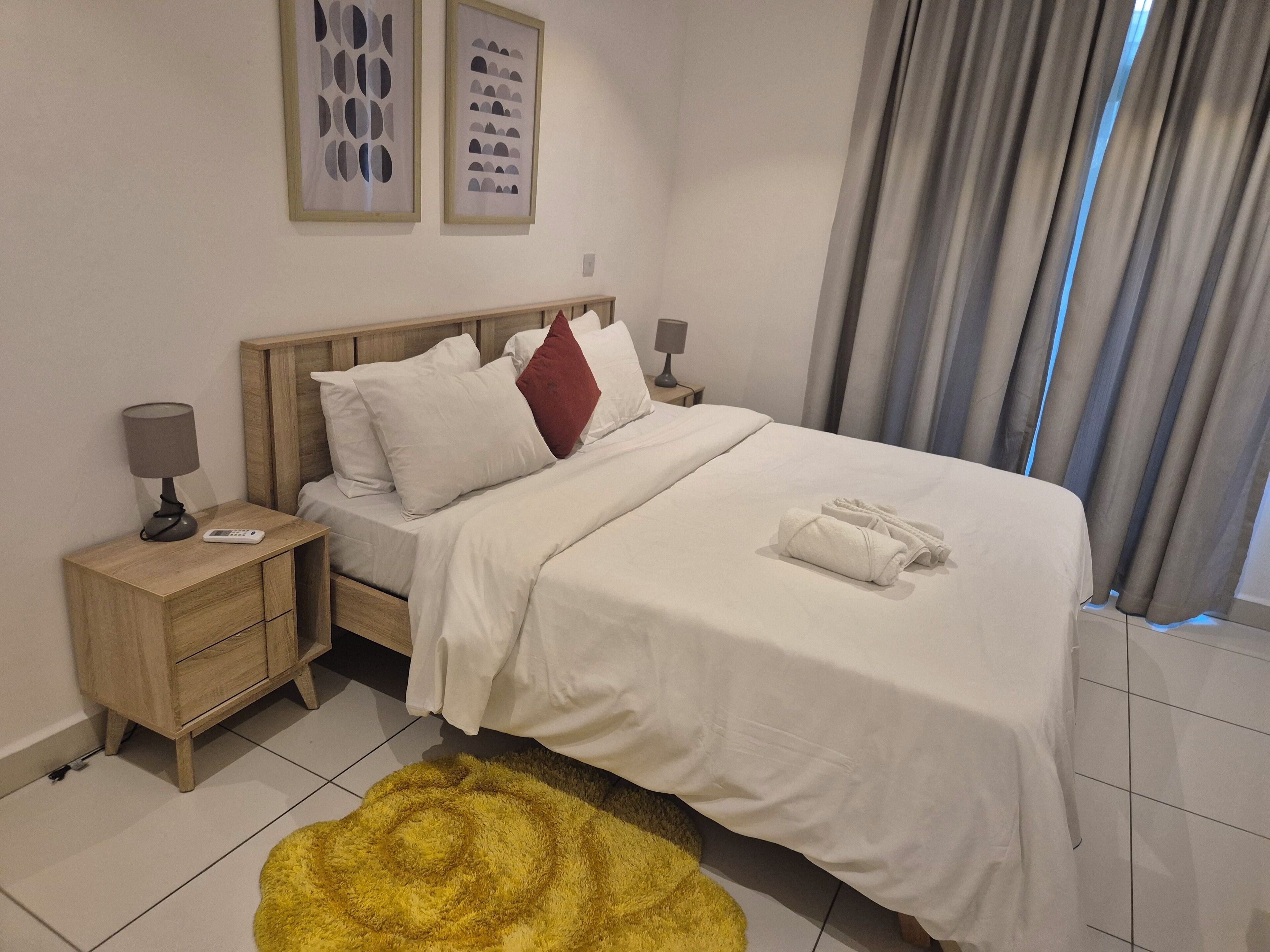 Espaço de trabalho para notebook, ferros/tábuas de passar roupa