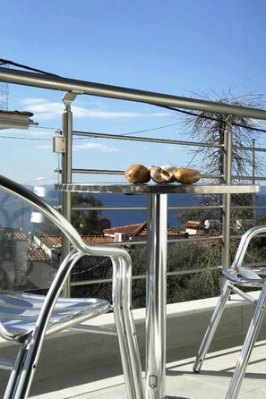 Family Apartment, Beach View | Balcony view - Agapaki Studios (Neos Marmaras)