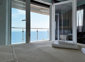 Exclusive Studio Suite | Terrace/patio - Agapaki Studios (Neos Marmaras)