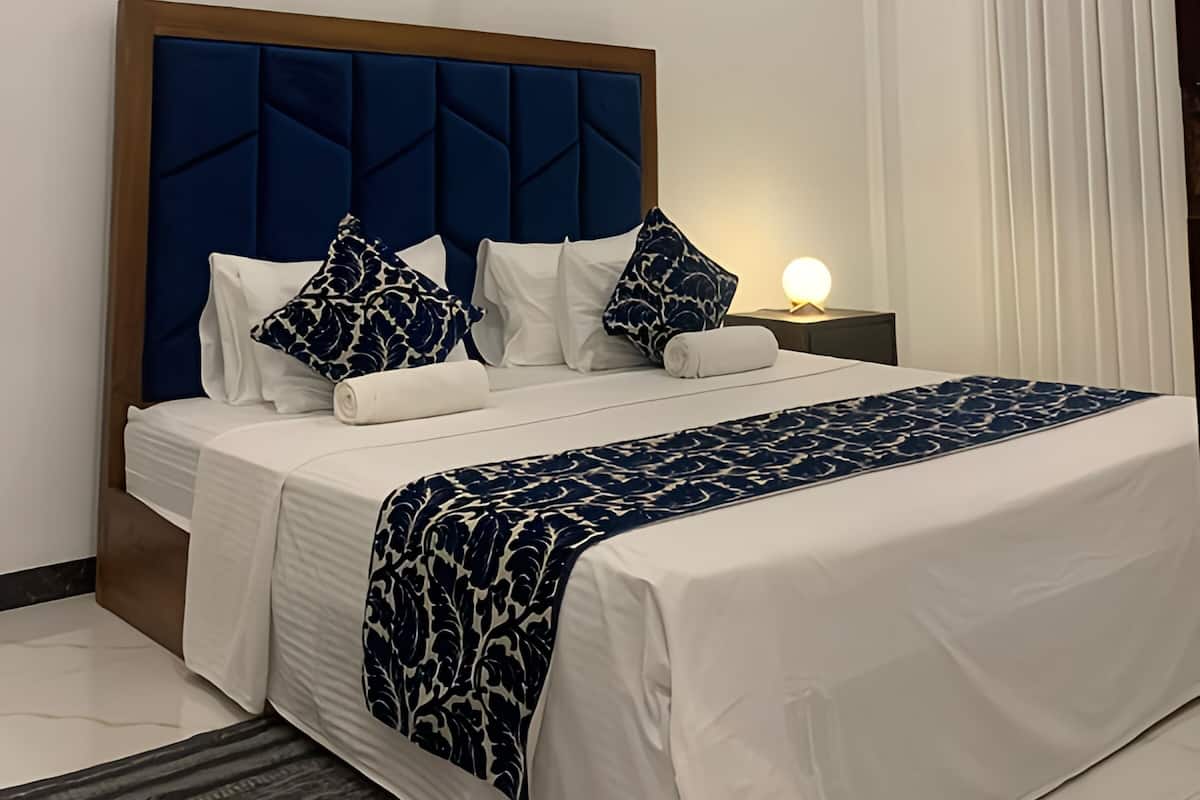 โต๊ะทำงาน, พื้นที่ทำงานแบบใช้แล็ปท็อป, Wi-Fi ฟรี