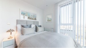 2 chambres, fer et planche à repasser, Wi-Fi gratuit, draps fournis
