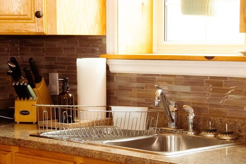 Charming apartment with WiFi in Charlottetown