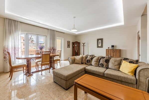 Apartment, Smoking | 3 bedrooms - New Bazaar Panorama Spacious Apartment (Tirana)