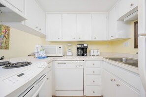 Condo, 1 Bedroom | Private kitchen | Fridge, oven, coffee/tea maker - Island Winds West 876 1 Bedroom Condo (Gulf Shores)