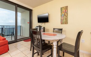 コンドミニアム 1 ベッドルーム | レストラン