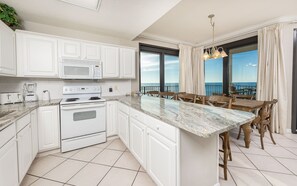 Condo, 3 Bedrooms | Private kitchen