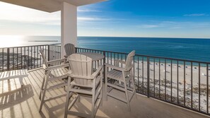 Outdoor dining - Phoenix East 1411 3 Bedroom Condo (Orange Beach)