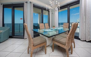 Condo, 3 Bedrooms | Dining