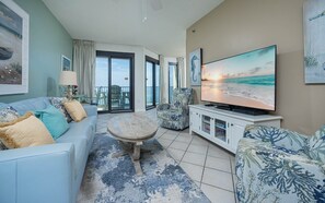 Condo, 1 Bedroom | Living area