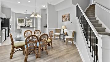 Townhome, 3 Bedrooms | Interior