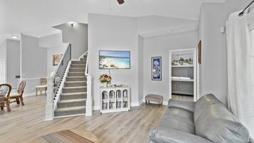 Townhome, 3 Bedrooms | Living area