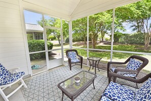 Townhome, 3 Bedrooms | Terrace/patio
