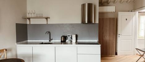 Luxury Studio Suite | Private kitchen