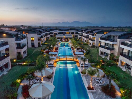 Luxury Garden Suites