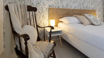 2 bedrooms, internet, bed sheets
