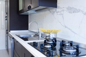 Microwave, oven, stovetop, dishwasher