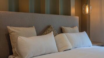 5 chambres, fer et planche Ă  repasser, Wi-Fi, draps fournis