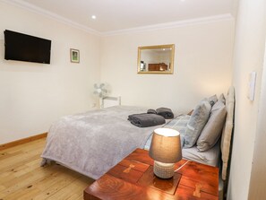 1 bedroom, individually decorated, individually furnished, free WiFi - Smiddy Bothy (Brechin)