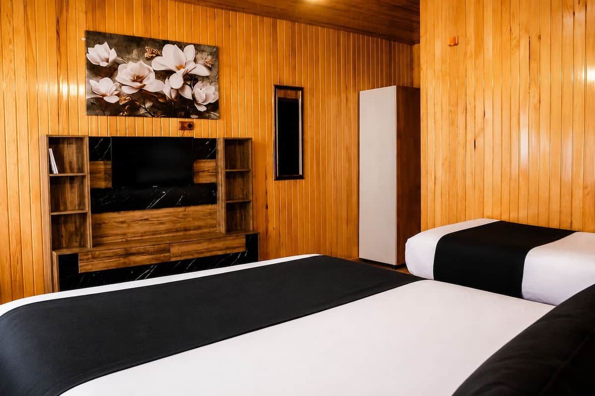 Standard Triple Room, Lake View | Free WiFi