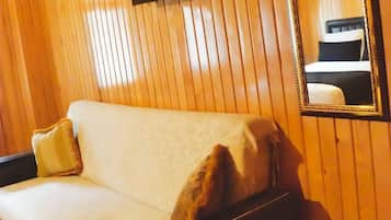 Chambre Triple Standard, vue lac | Wi-Fi gratuit