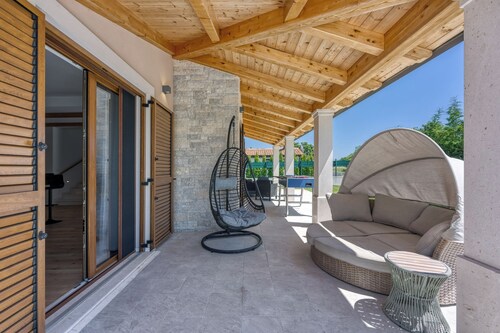 Pool and Fun Villa Stella Klarici