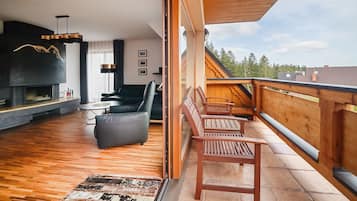 Apartment (D) | Balcony