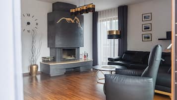 Apartment (D) | Living area