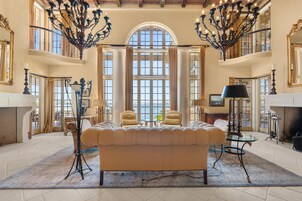 House, Multiple Beds (Villa Grande) | Living area | TV