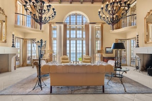 House, Multiple Beds (Villa Grande) | Living area