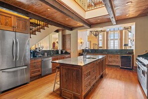 House, Multiple Beds (Villa Grande) | Private kitchen