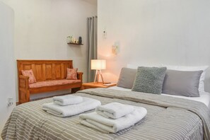 1 chambre, coffres-forts dans les chambres, Wi-Fi, draps fournis