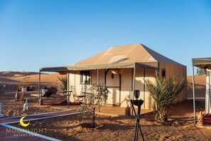Exterior - Moonlight Desert Camp (Taouz)