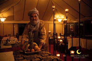 Restaurant - Moonlight Desert Camp (Taouz)