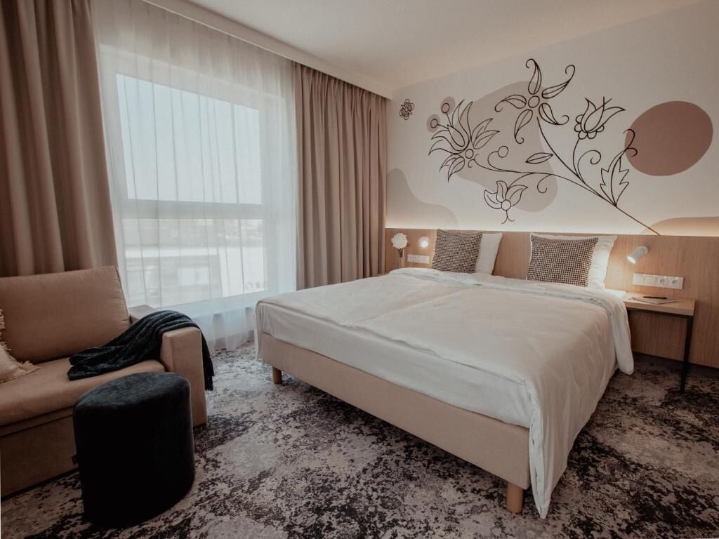 Standard Triple Room | Desk, blackout drapes, soundproofing, iron/ironing board