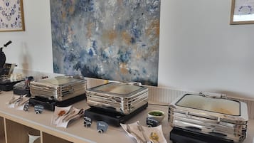 Tägliches Frühstücksbuffet (80 PLN pro Person)