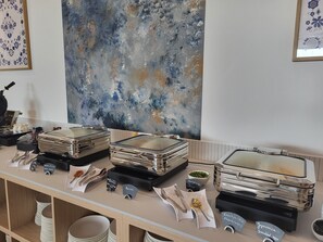 Desayuno buffet (PLN 80 por persona) 