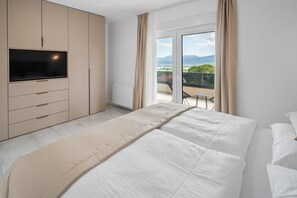 5 chambres, fer et planche à repasser, Wi-Fi, draps fournis