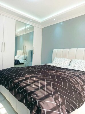 Deluxe Apartment, City View | 2 bedrooms, free WiFi - Lux Suites Grandville Apartments (Nairobi)