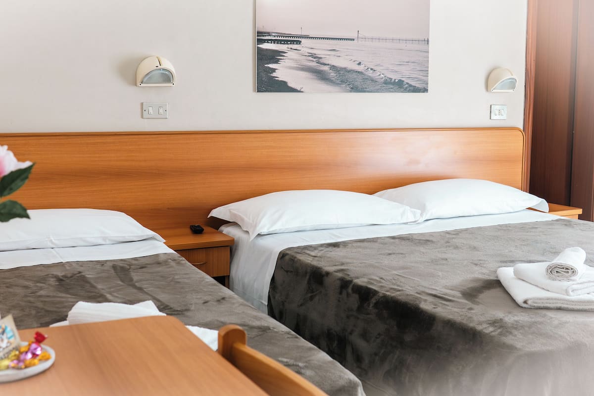 Literie de qualité supérieure, coffres-forts dans les chambres