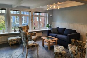 Televisie en een open haard