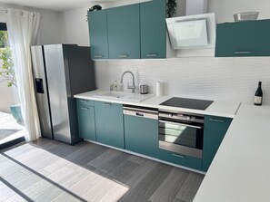 Private kitchen - Villa Serguier with swimming pool in Avignon (Avignon)
