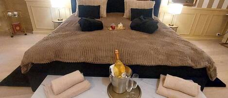 1 habitación, wifi y ropa de cama