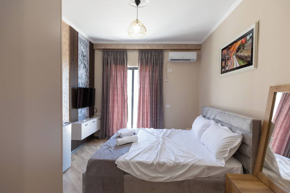 1 bedroom, free WiFi, bed sheets