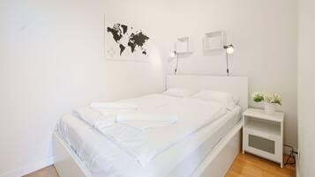 2 bedrooms, iron/ironing board, free WiFi