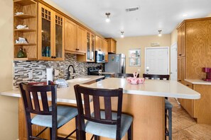 Appart'hôtel, 2 grands lits (Baywatch G5) | Cuisine privée | Épices, filtres à café/thé (réutilisables)